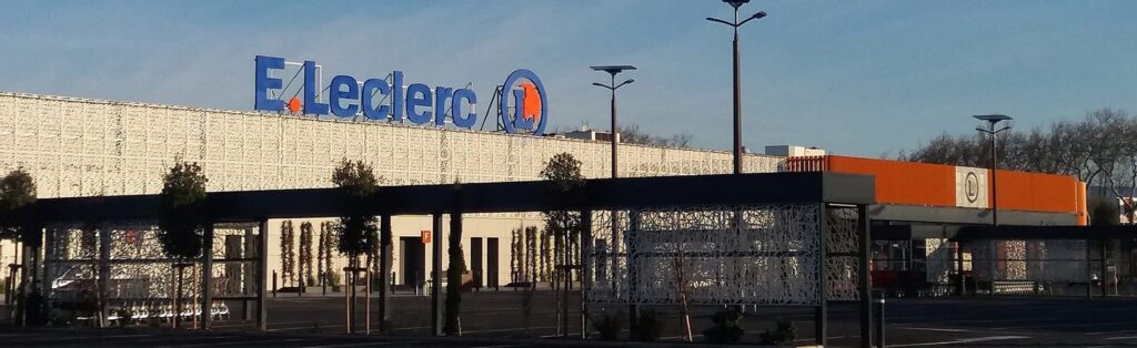 Vue extérieure du magasin E.Leclerc.