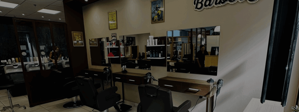 Intérieur d'un salon de coiffure moderne.